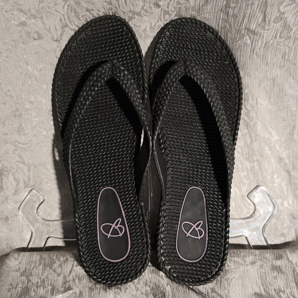 Bobbie Brooks Ladies "Must Haves" Black Braided Thong Wedge Flip Flops Size 5/6